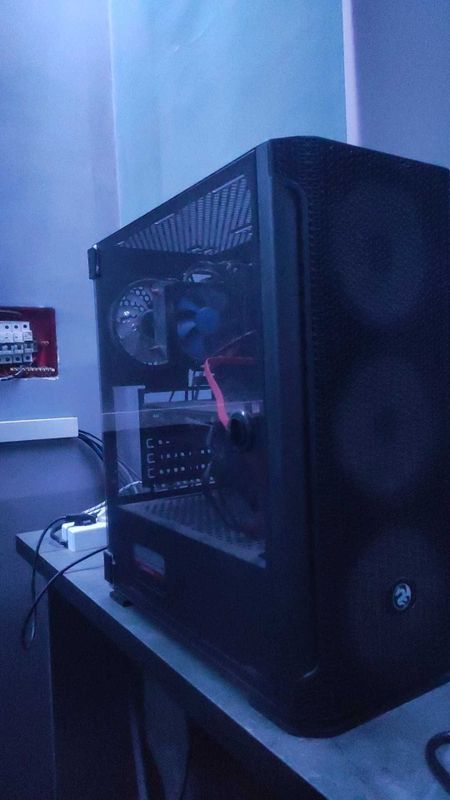 Kompyuterlar Game club uchun