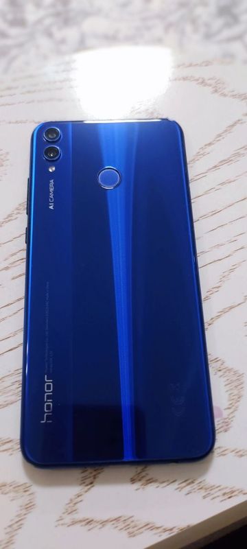 Продаю телефон Honor 8 x