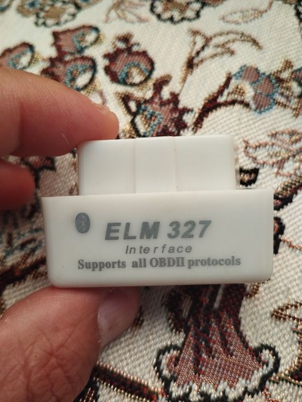 ELM327 блуз орқали автомобилни сканер қилиш ускунаси