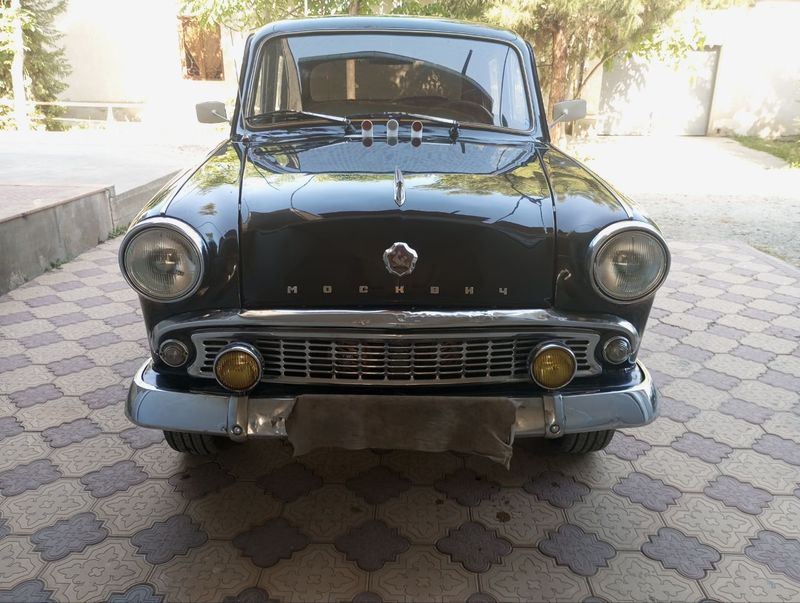 Moskvich 403 sotiladi Moskvich 403 sotiladi