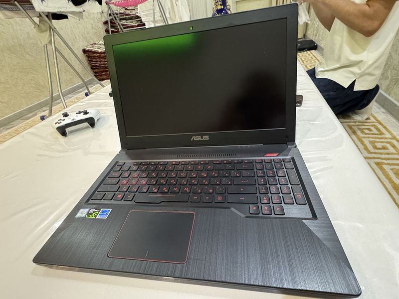 мощный игровой ноутбук Asus мощный игровой ноутбук Asus