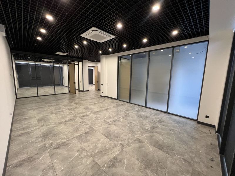 Аренда под офис недалеко от метро Алайский, Шедевр Корзинка 175м2 20$ Аренда под офис недалеко от метро Алайский, Шедевр Корзинка 175м2 20$
