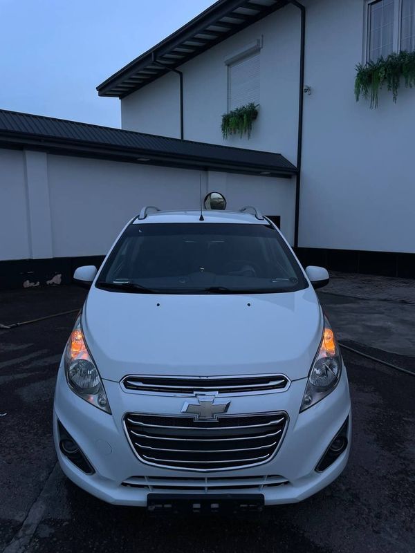 Sotiladi Chevrolat Spark