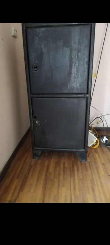Сейф баландлиги 1.25см эни 0.60см