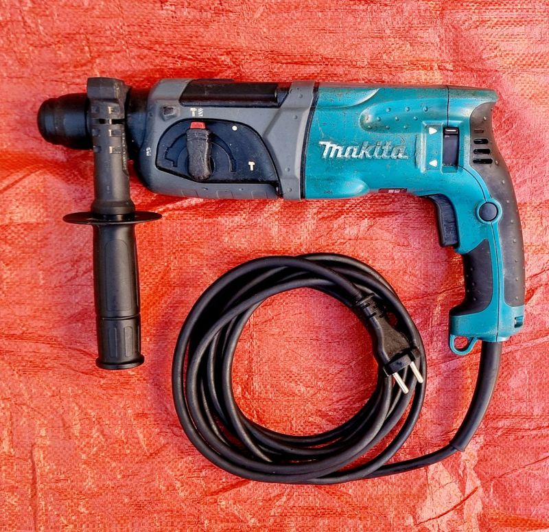 Перфоратор Makita HR 2470 оригинал