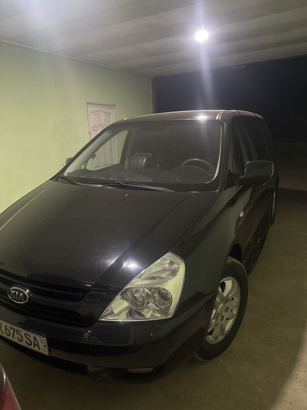 KIA Carnival 2009 yil zavodskoy propan gazda metan ham oʻrnatilgan KIA Carnival 2009 yil zavodskoy propan gazda metan ham oʻrnatilgan