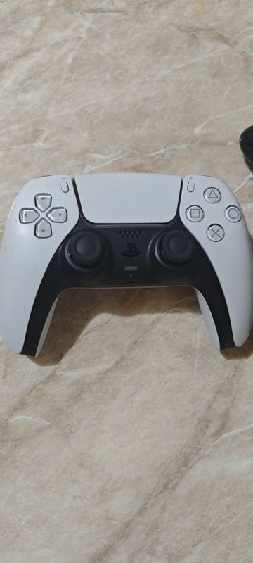 Джойстик от ps5 оригинал Джойстик от ps5 оригинал
