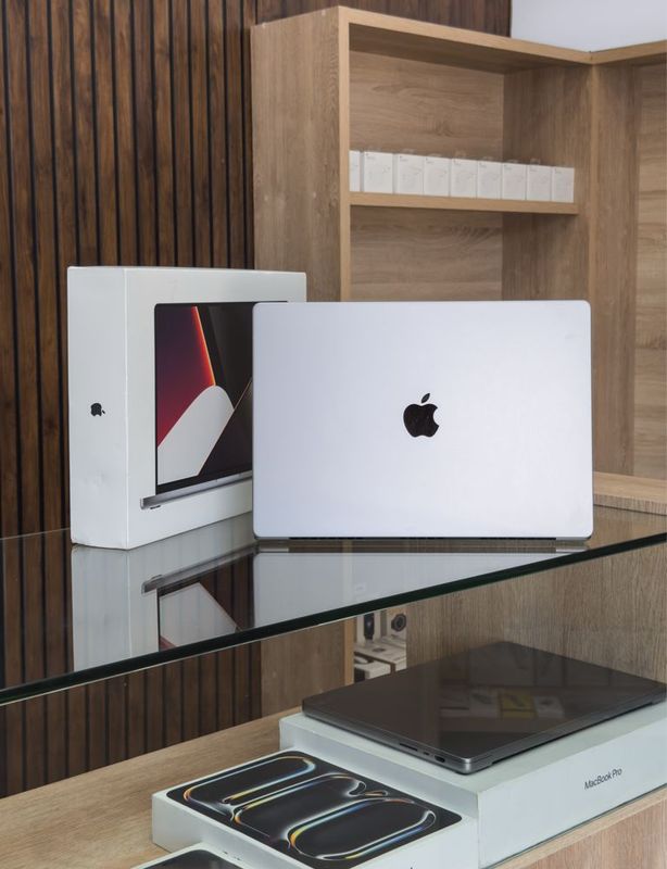 MacBook Pro M1 Pro 16inch 512GB MacBook Pro M1 Pro 16inch 512GB