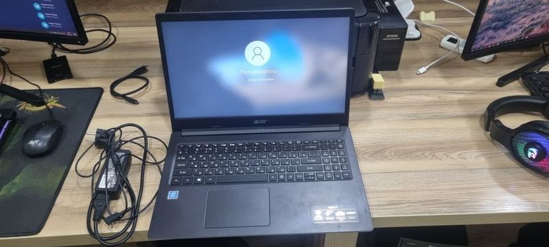 Notebook sotiladi acer Notebook sotiladi acer