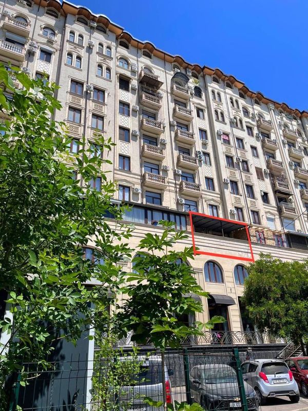 Продается СВОЯ 3-х комнатная квартира с терассой на Алайском! Продается СВОЯ 3-х комнатная квартира с терассой на Алайском!