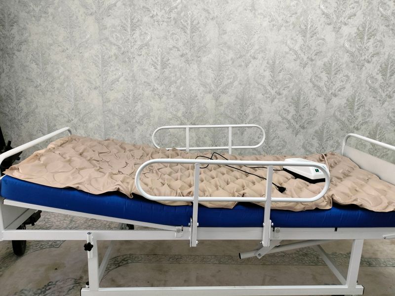 функциональный кроват и матрац противопролежный