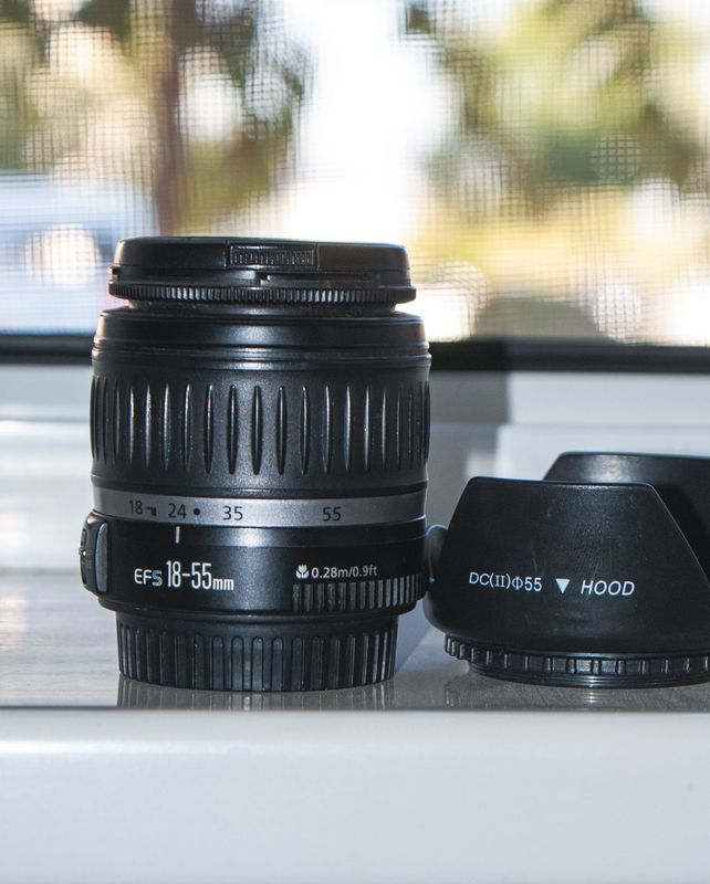 Объектив Canon 18-55mm Объектив Canon 18-55mm