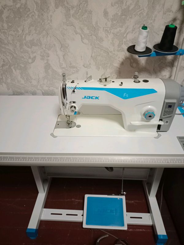 JACK F5 тикув машинаси.Олганимга 2 ой булди.Янги . JACK F5 тикув машинаси.Олганимга 2 ой булди.Янги .