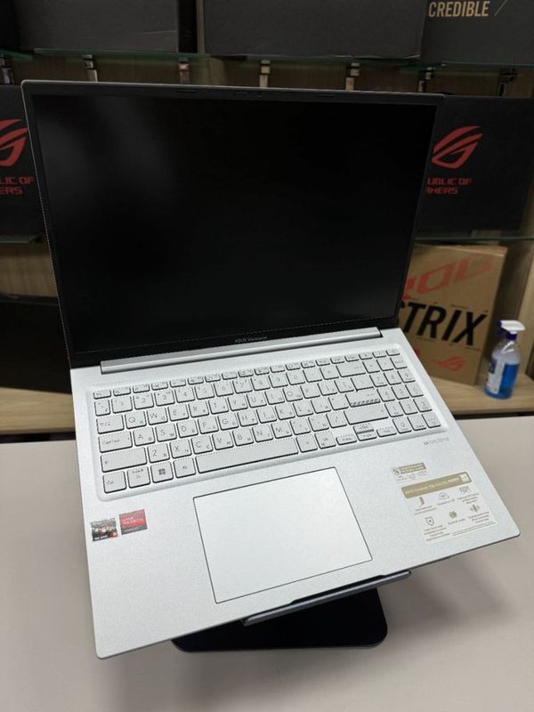 Asus Vivobook 16X