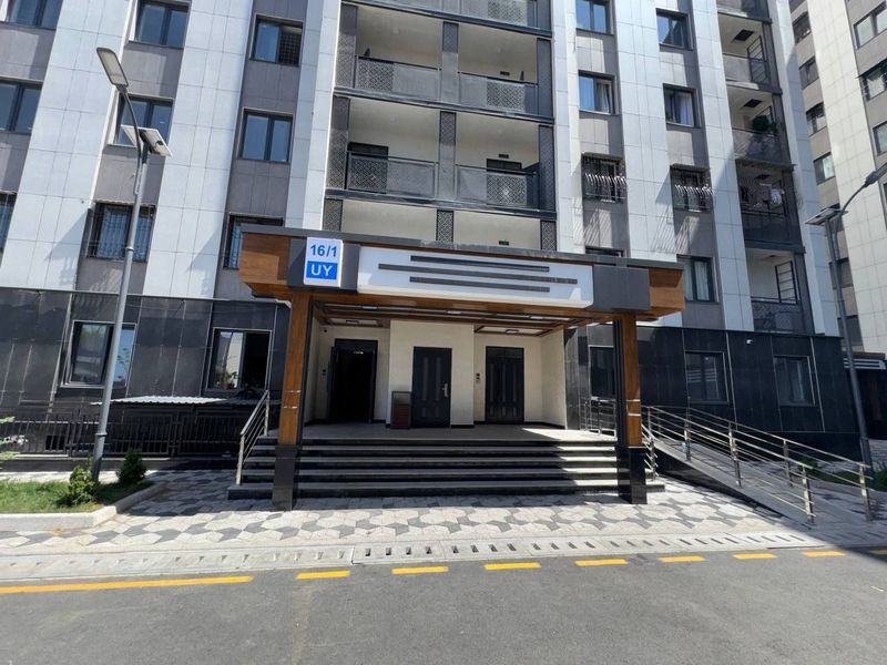 Срочно 3хоналик уй сотилади МВД орқа томонида 16 қаватли уйни 11 чи эт Срочно 3хоналик уй сотилади МВД орқа томонида 16 қаватли уйни 11 чи эт