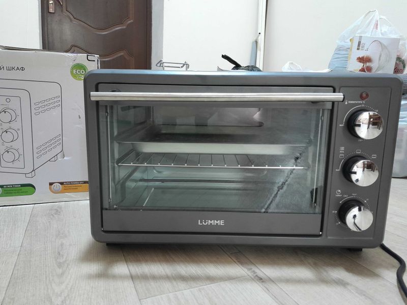 Продается новый электрический духовой шкаф