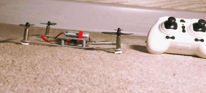 Mini dron.qoʻl mehnati Mini dron.qoʻl mehnati