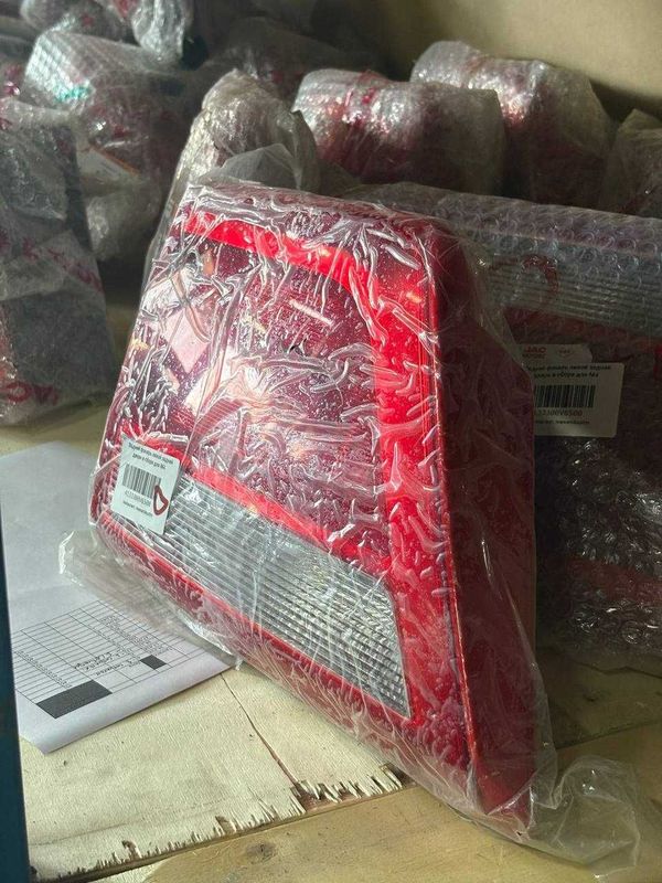 Jac m4 mashina orqa fara