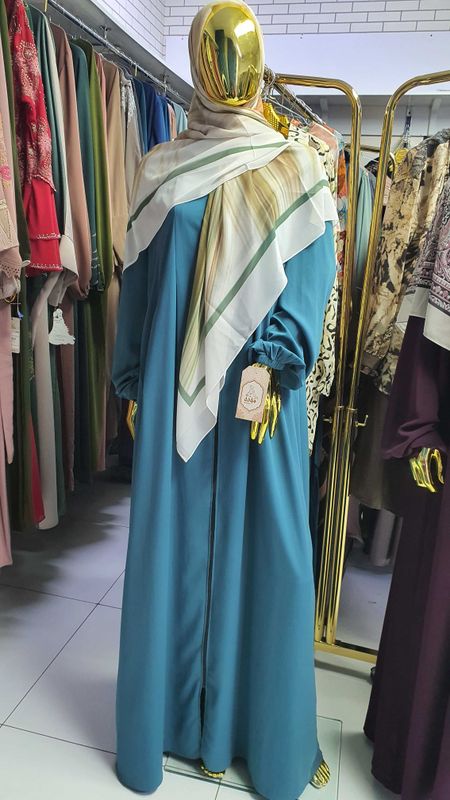 Maniken sotiladi 2 ta Maniken sotiladi 2 ta