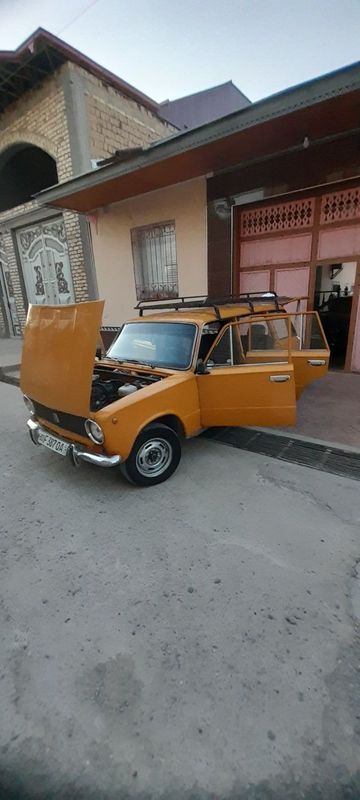 Ваз 2102 сотилади