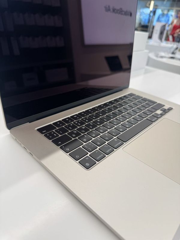 MacBook apple M3 chip 15-inch 256 SSD STARLIGHT MacBook apple M3 chip 15-inch 256 SSD STARLIGHT