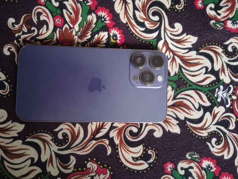 Iphone xr 14 sotiladi