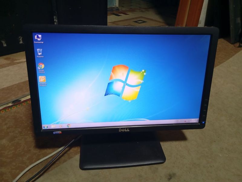 Монитор Dell LED 19wide Монитор Dell LED 19wide