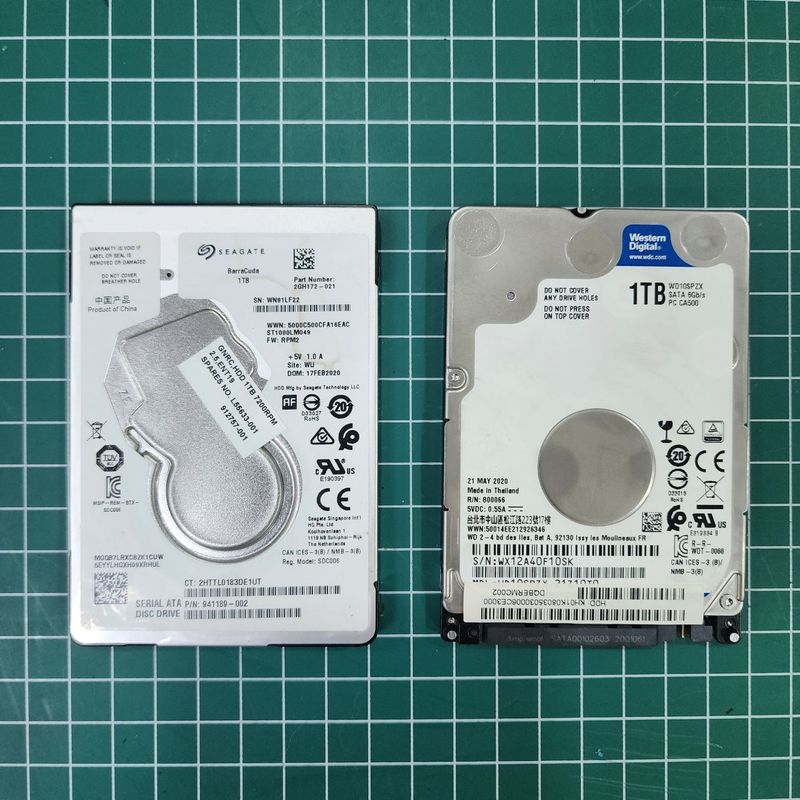Продам 2 жестких диска по 1 Tb Продам 2 жестких диска по 1 Tb