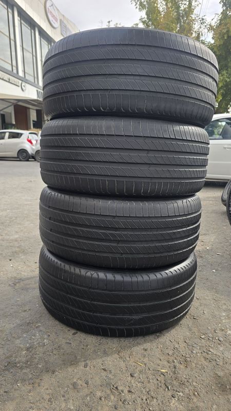 245/45/R19 Michelin pilot sport