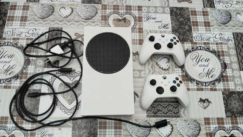 Игровая приставка MICROSOFT XBOX ONE S 1Тб Игровая приставка MICROSOFT XBOX ONE S 1Тб