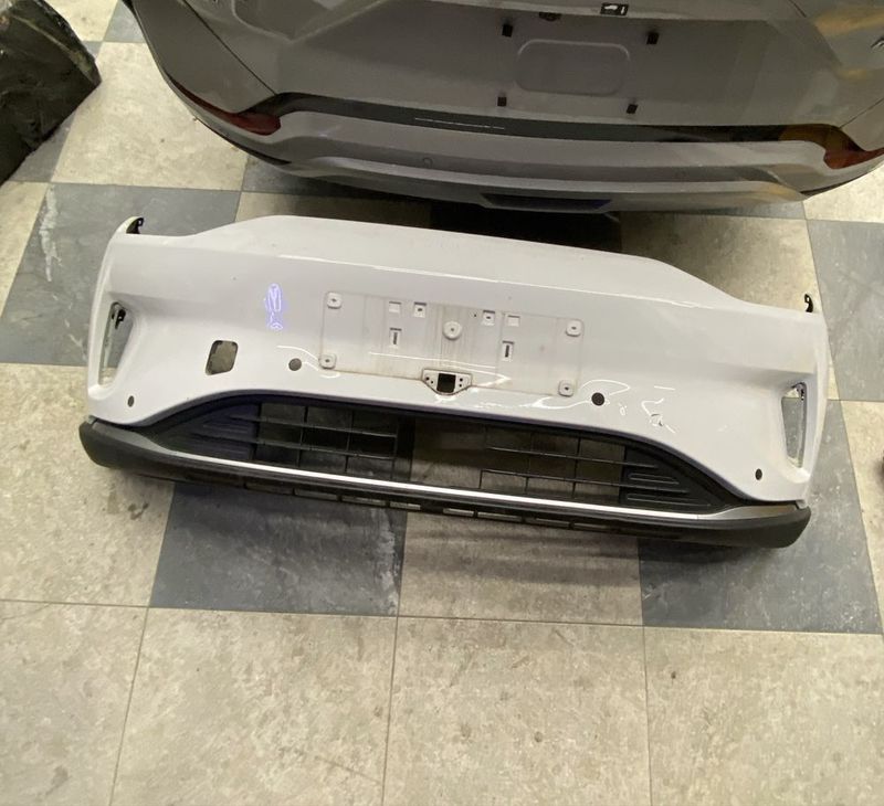 Leapmotor c11 b/u oldi bamfer sotiladi Leapmotor c11 b/u oldi bamfer sotiladi