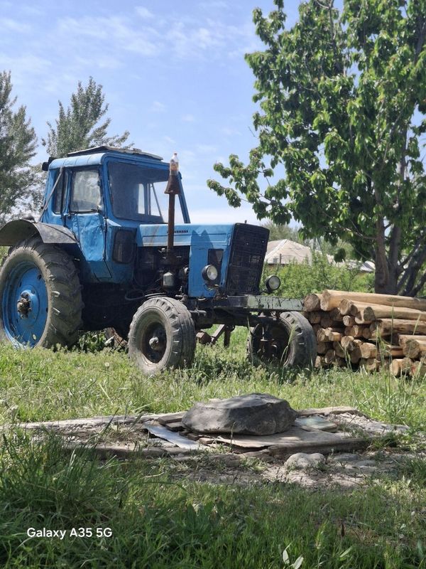 Traktor mtz sotiladi 50millon kami bor Traktor mtz sotiladi 50millon kami bor