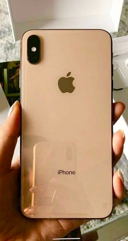 iPhone XS Max gold California