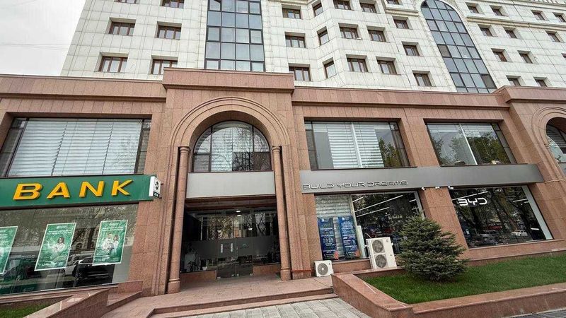 Сдаётся в аренду 580м2 Ориентир: ул. Навои Сдаётся в аренду 580м2 Ориентир: ул. Навои