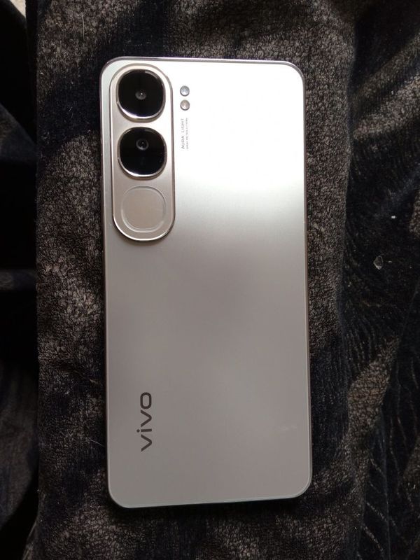 Vivo v40 lite 8/256 gb
