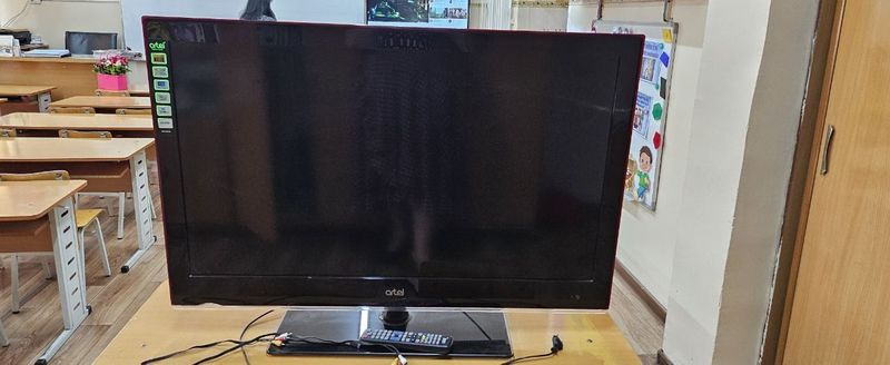 Продаю телевизор Artel 42'
