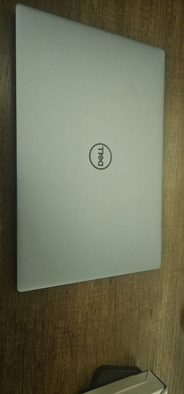 Продаеться ноутбук Dell xps 9315 .