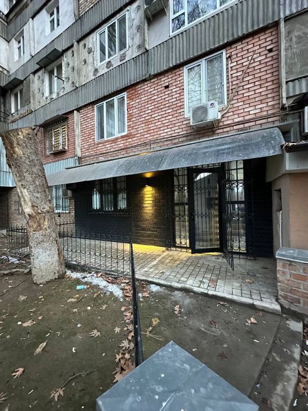 Срочно продается Нежилое Помещение ЦУМ , Ул.Афросиаб 2- КОМ Срочно продается Нежилое Помещение ЦУМ , Ул.Афросиаб 2- КОМ