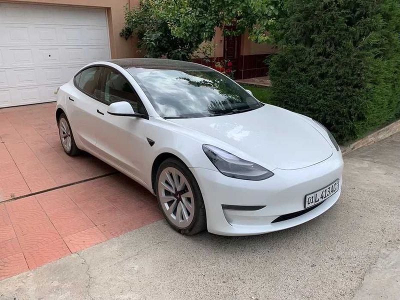 Tesla Model 3 Dual Motor 2021