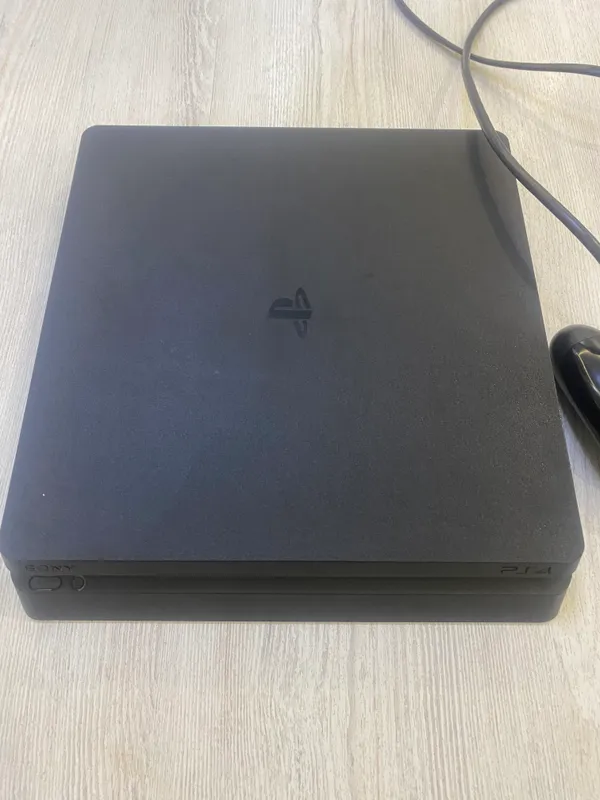 Sony PlayStation 4 Slim (CUH-2115B), 1 TB памяти Sony PlayStation 4 Slim (CUH-2115B), 1 TB памяти
