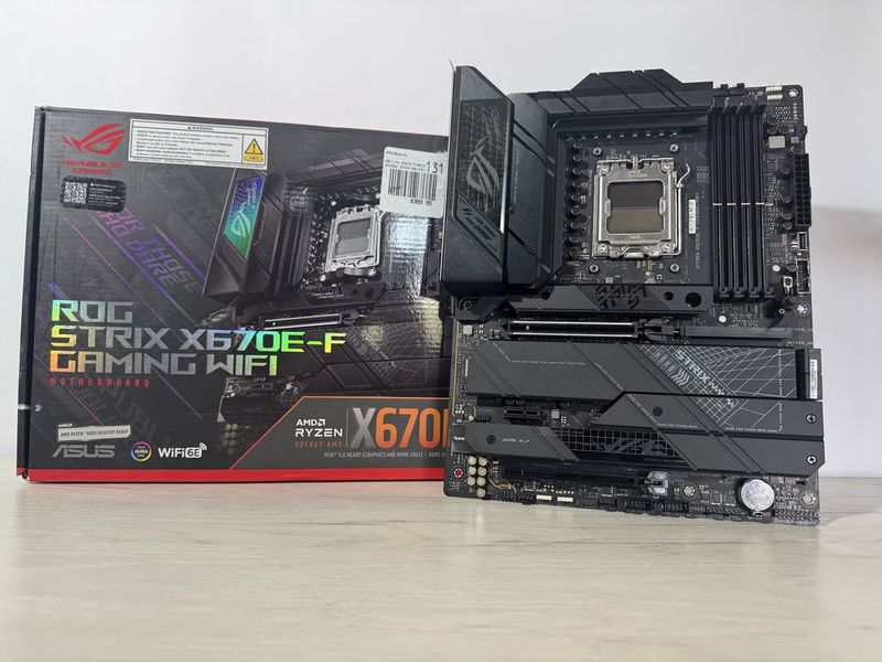 Asus ROG Strix X670E-F Gaming Wifi Asus ROG Strix X670E-F Gaming Wifi