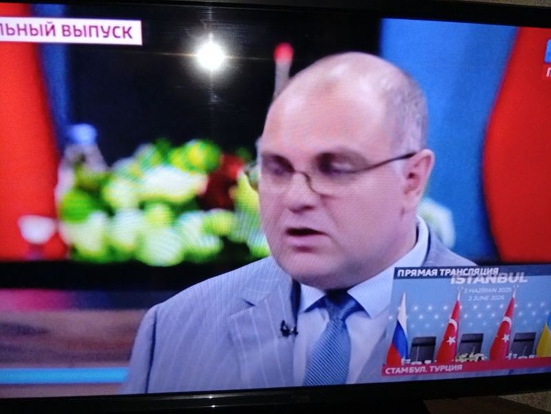 Телевизор продаю за ненадобностью. Телевизор продаю за ненадобностью.