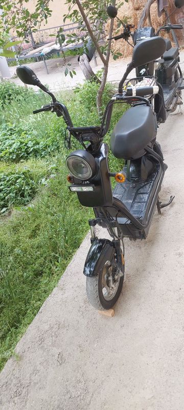 Elektro skuter
