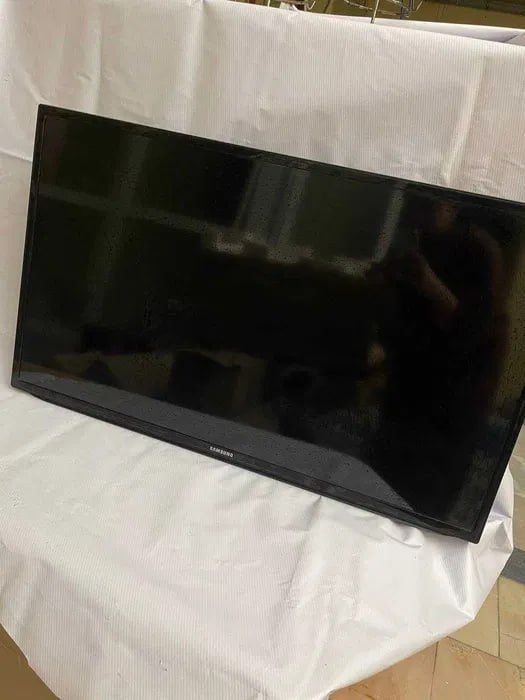 Телевизор Samsung smart tv