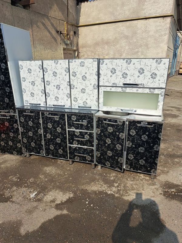 продам кухонной из акрила 256 см отличное состояние продам кухонной из акрила 256 см отличное состояние