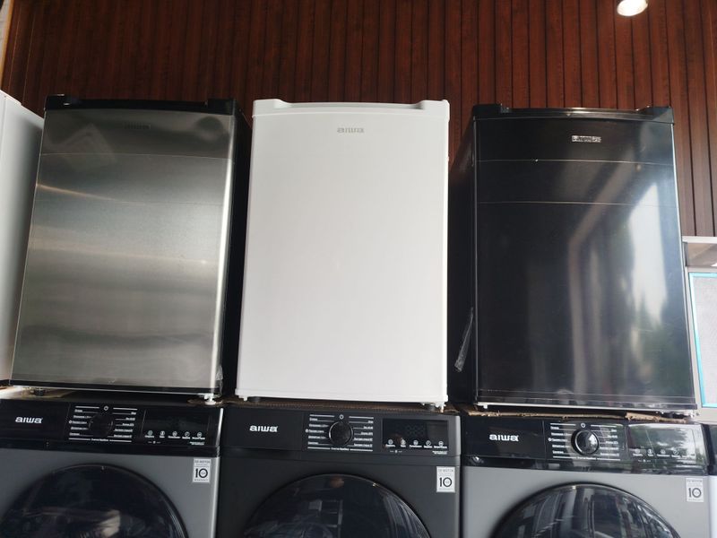 Морозильник Aiwa TB100W Морозильник Aiwa TB100W