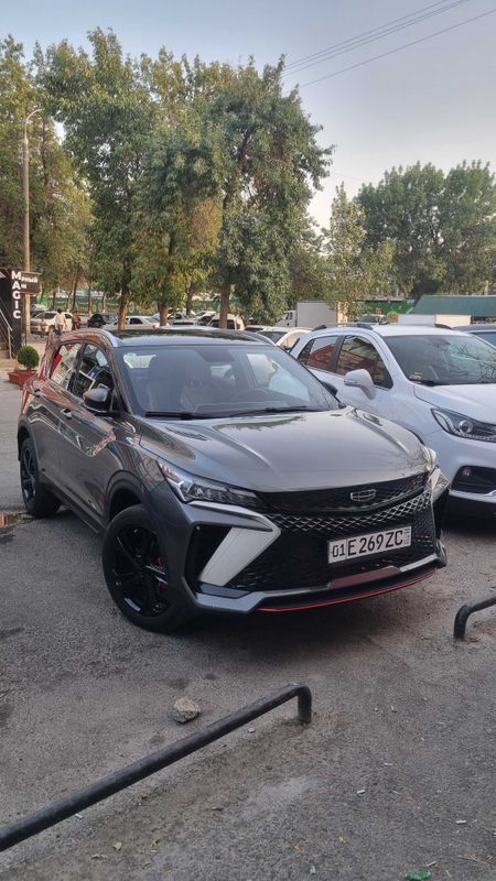 GEELY coolray 2024yil yurgani 10 000 km