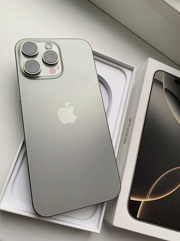 Iphone 16pro max 256 e sim