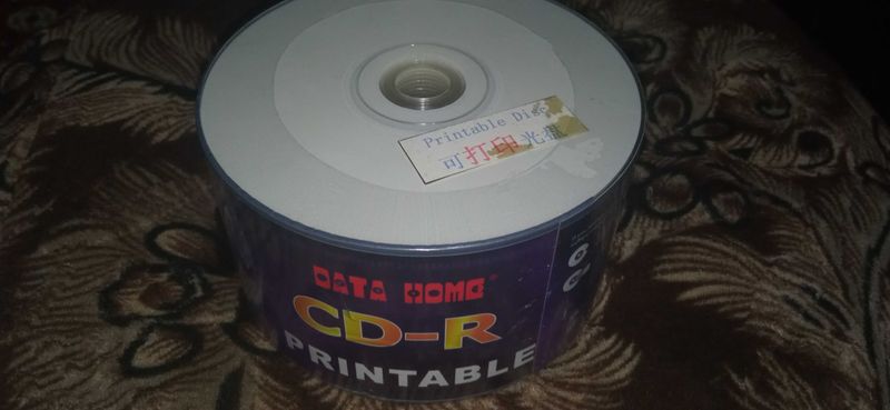 Диск CD-R DATA HOME 700Mb 52x Printable Диск CD-R DATA HOME 700Mb 52x Printable