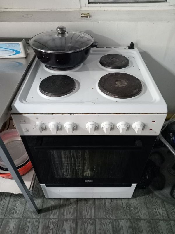Artel plita srochno sotiladi